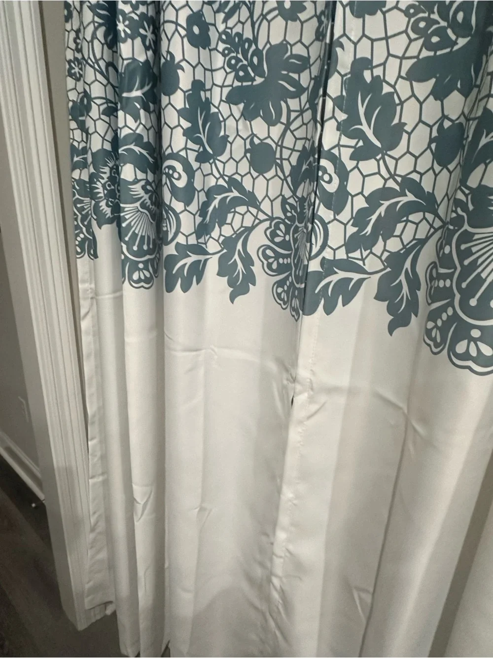 LUSH DÉCOR Estate Garden Print Curtains Light Filtering Window Panel Set for Liv